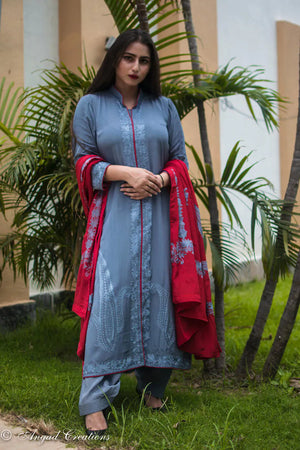 Vaira — Kashmiri Aari Work Salwar Suit