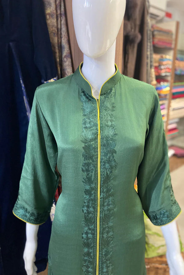 Vaira — Kashmiri Aari Work Salwar Suit